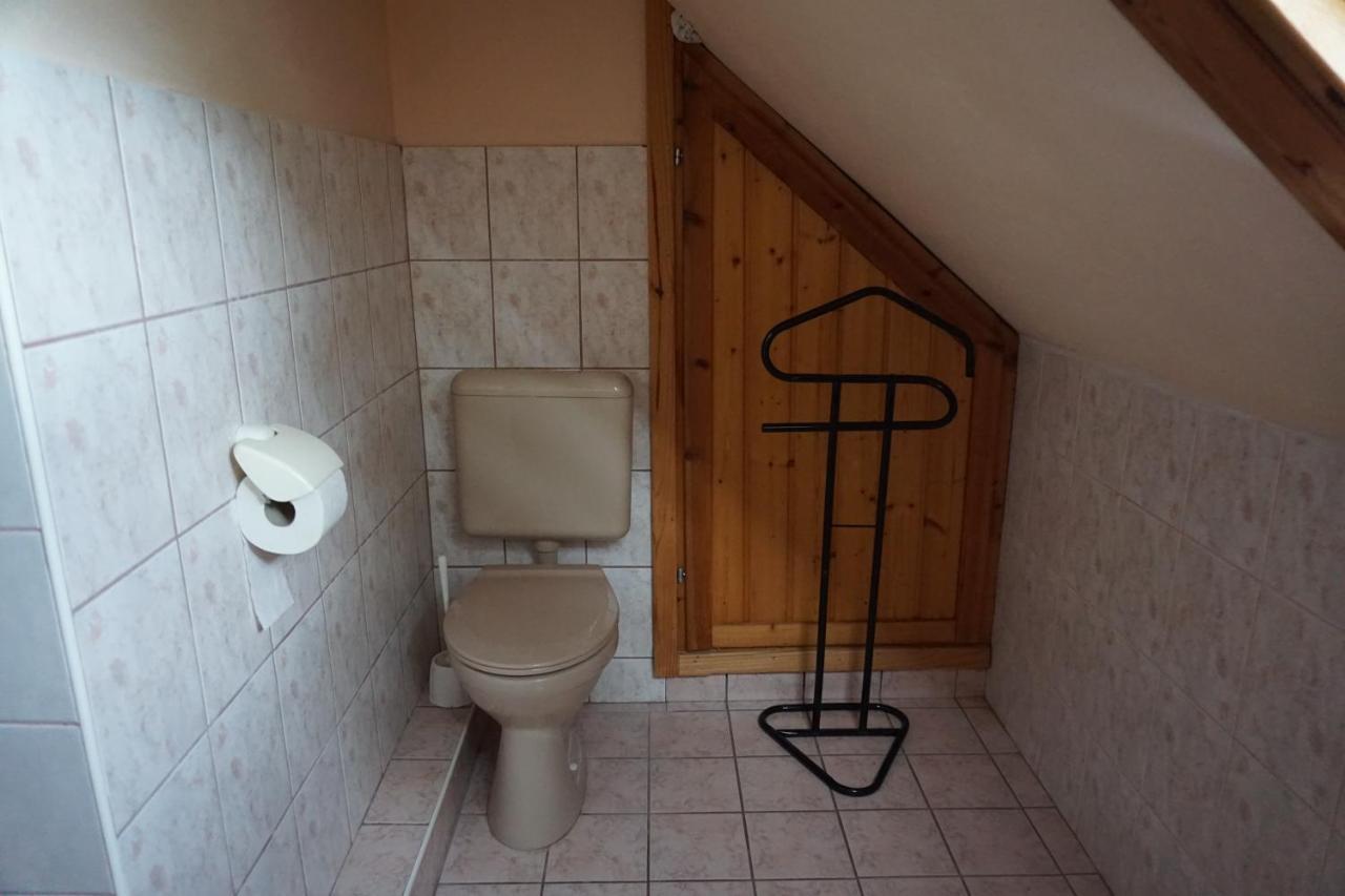 Grosses Ferienhaus Plattensee Balaton - Nyaralo Haz 6 Szobaval, 5 Fuerdoszobaval, 3000 Nm Apartment Szolad Ngoại thất bức ảnh