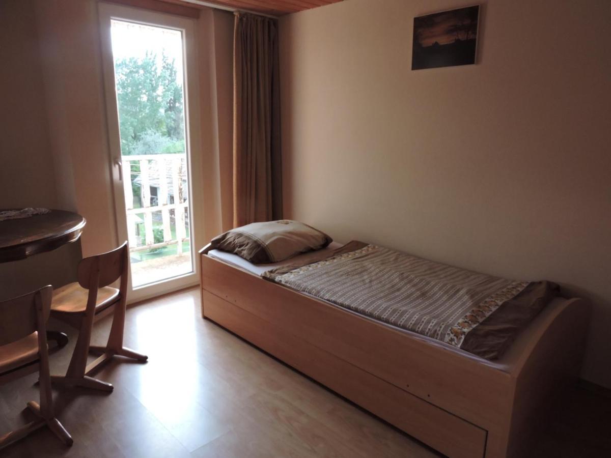 Grosses Ferienhaus Plattensee Balaton - Nyaralo Haz 6 Szobaval, 5 Fuerdoszobaval, 3000 Nm Apartment Szolad Ngoại thất bức ảnh
