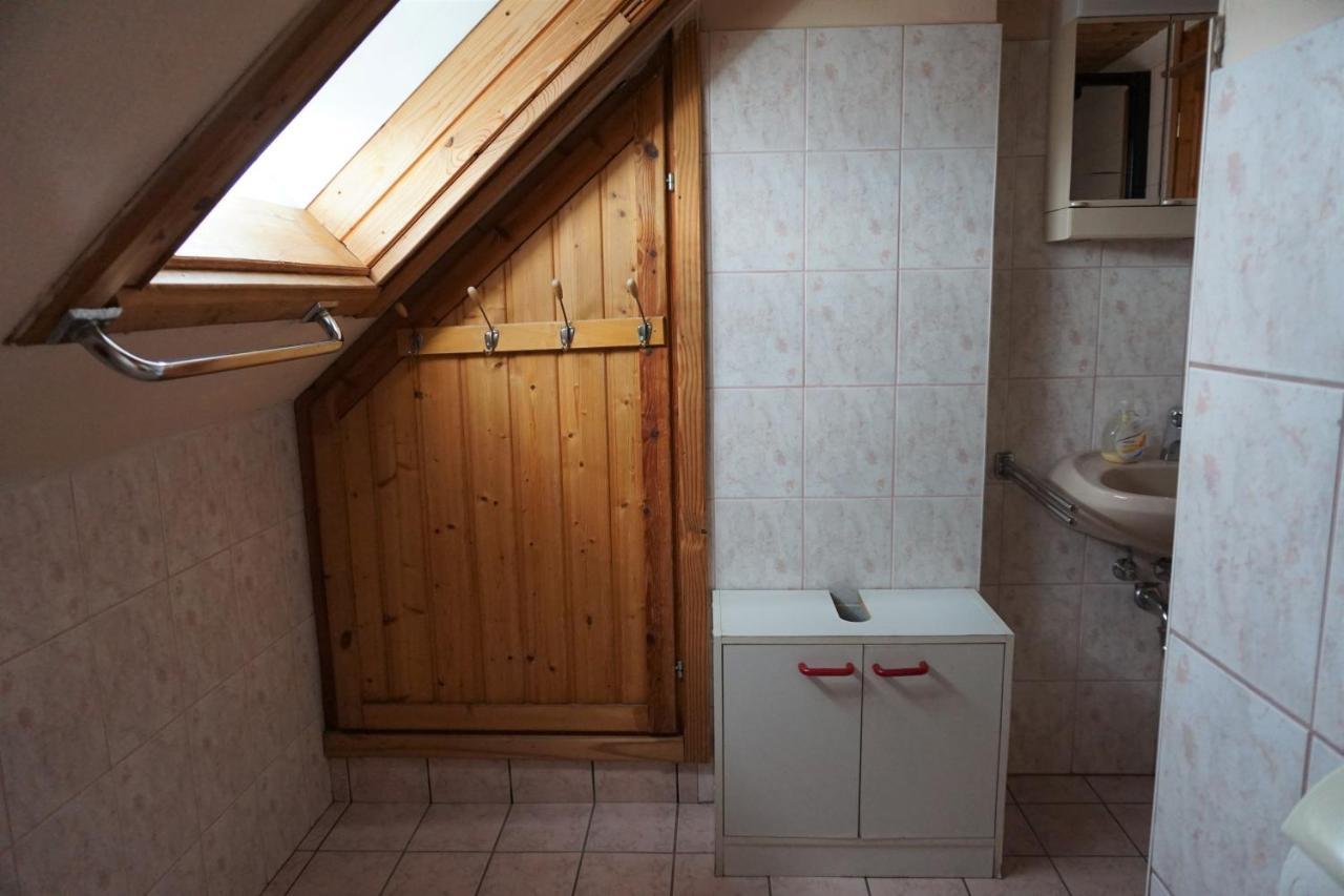 Grosses Ferienhaus Plattensee Balaton - Nyaralo Haz 6 Szobaval, 5 Fuerdoszobaval, 3000 Nm Apartment Szolad Ngoại thất bức ảnh