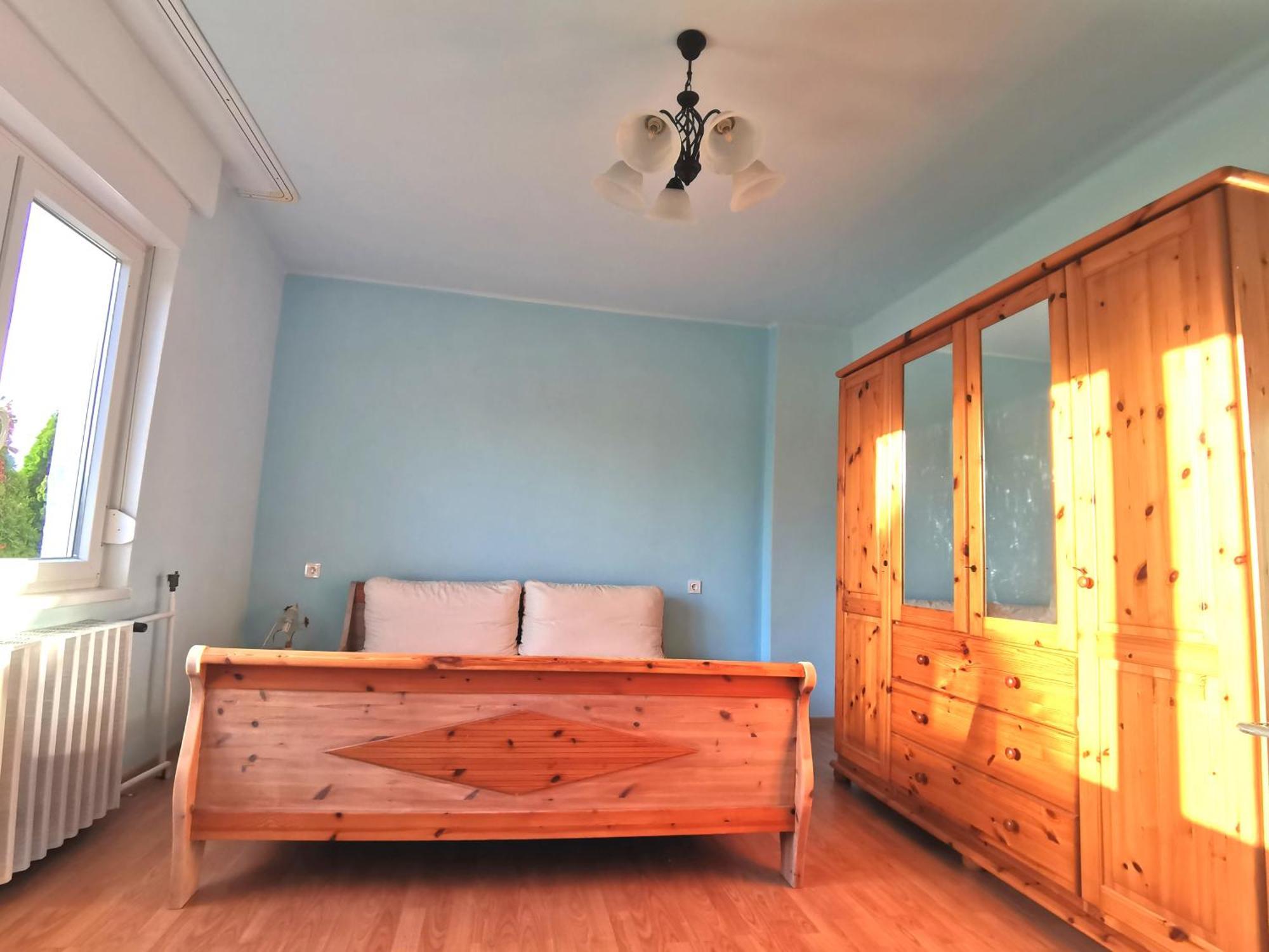 Grosses Ferienhaus Plattensee Balaton - Nyaralo Haz 6 Szobaval, 5 Fuerdoszobaval, 3000 Nm Apartment Szolad Ngoại thất bức ảnh
